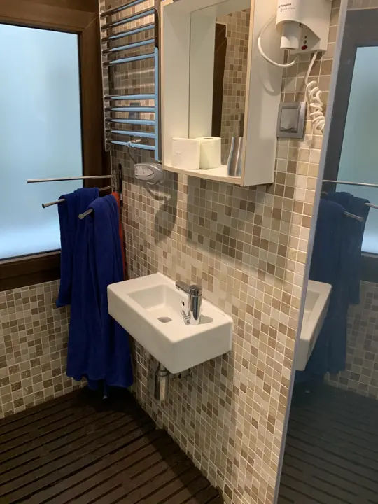 Baño con alicatado de gresite · 2020