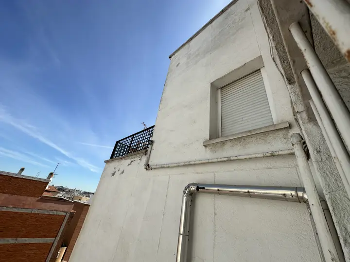 Fachada a patio · 2024